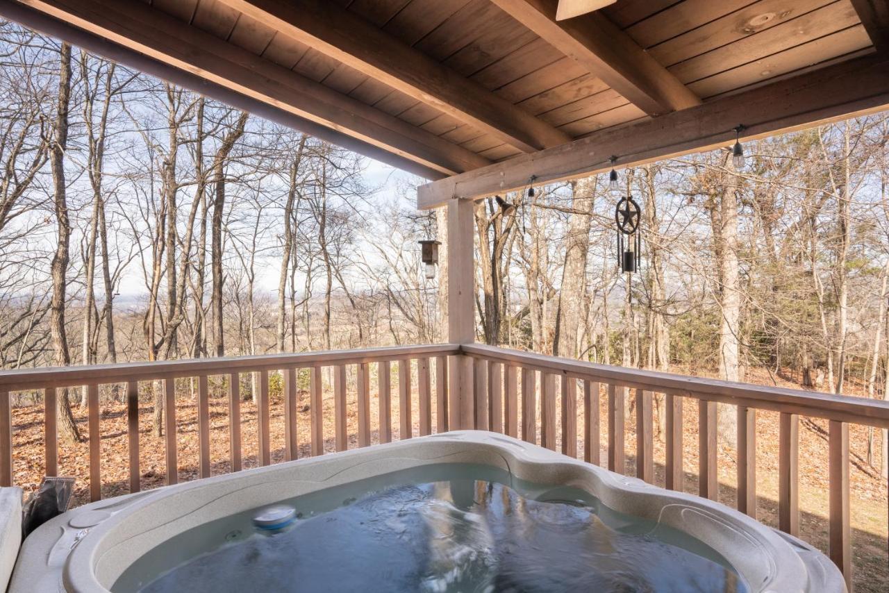 Comfort Cabin Bearway To Heaven W Private Hot Tub Pigeon Forge Kültér fotó