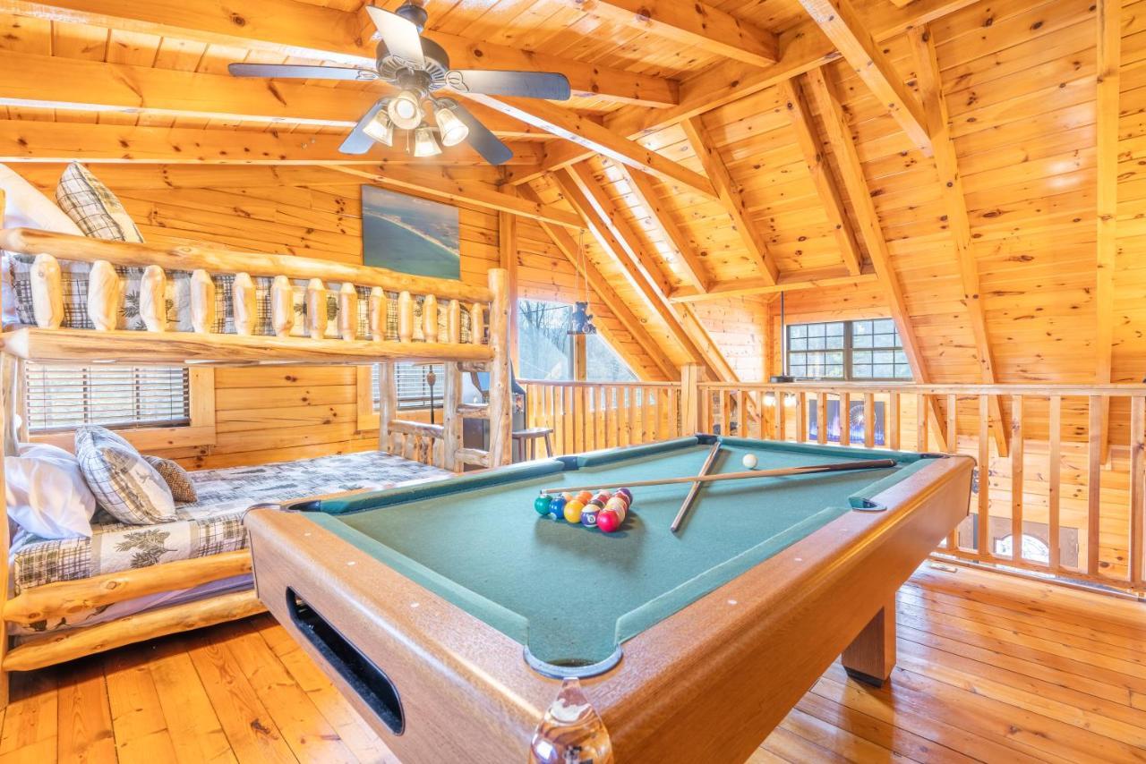 Comfort Cabin Bearway To Heaven W Private Hot Tub Pigeon Forge Kültér fotó