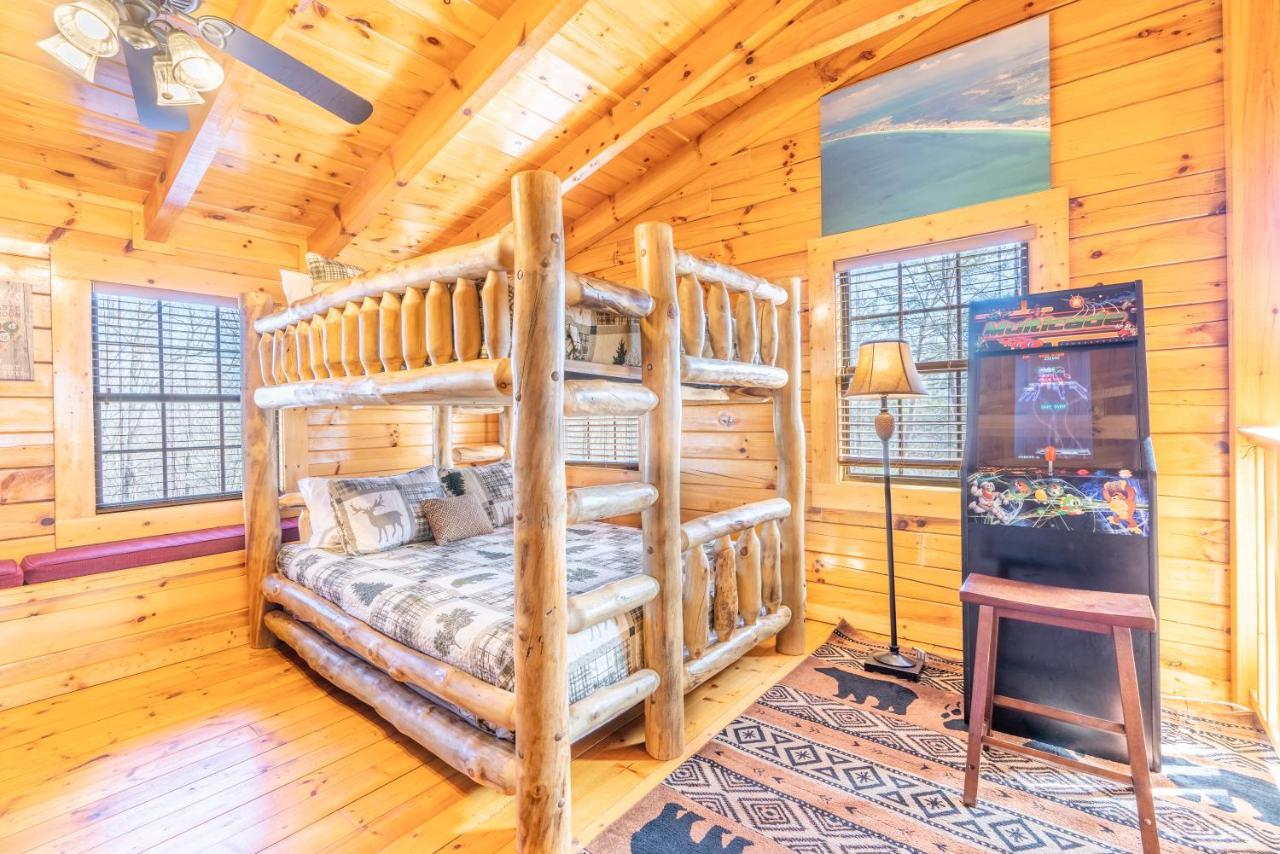 Comfort Cabin Bearway To Heaven W Private Hot Tub Pigeon Forge Kültér fotó